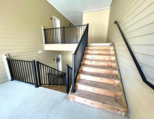 Foto del edificio - Fully-Furnished 3 Bedroom Condo in Smithton Crossing - Perfect for Traveling Professionals!