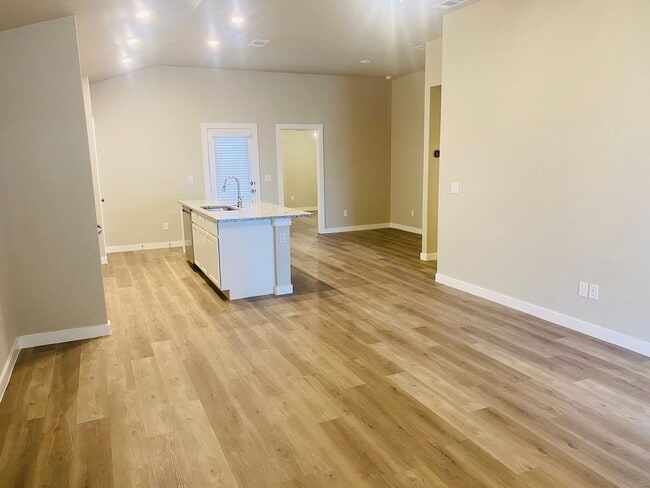 Building Photo - 3 bed 2 bath - Cooper ISD