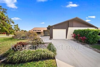 Building Photo - 4779 Lakewood Blvd