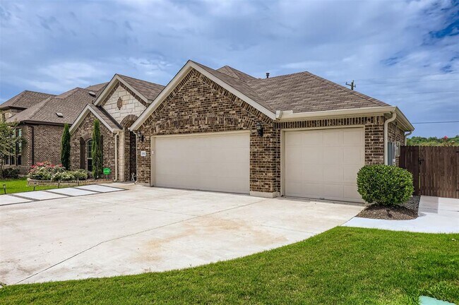 Building Photo - 202 Pulitzer Dr