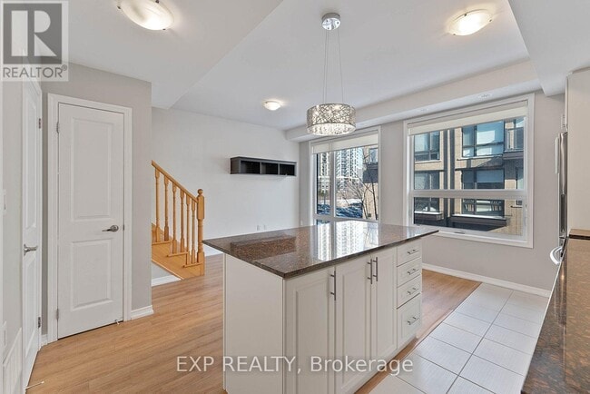 Building Photo - 32 Fieldway Rd