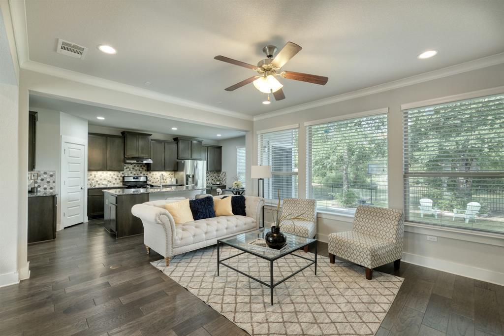 Foto principal - 9701 McKnight Lp