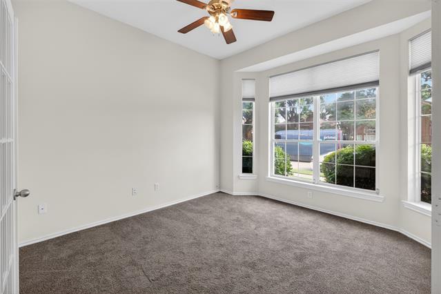 Building Photo - 1009 McCoy Dr