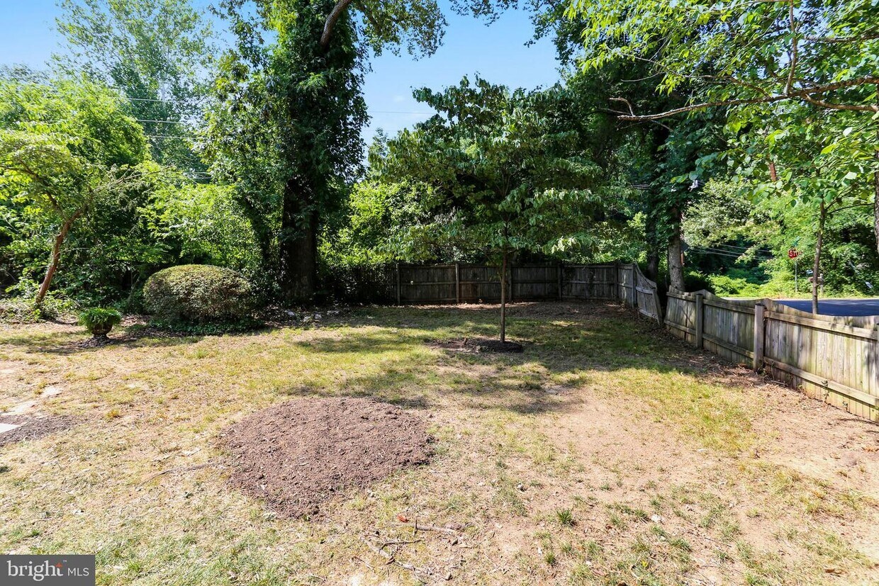 Foto principal - 6408 81st St