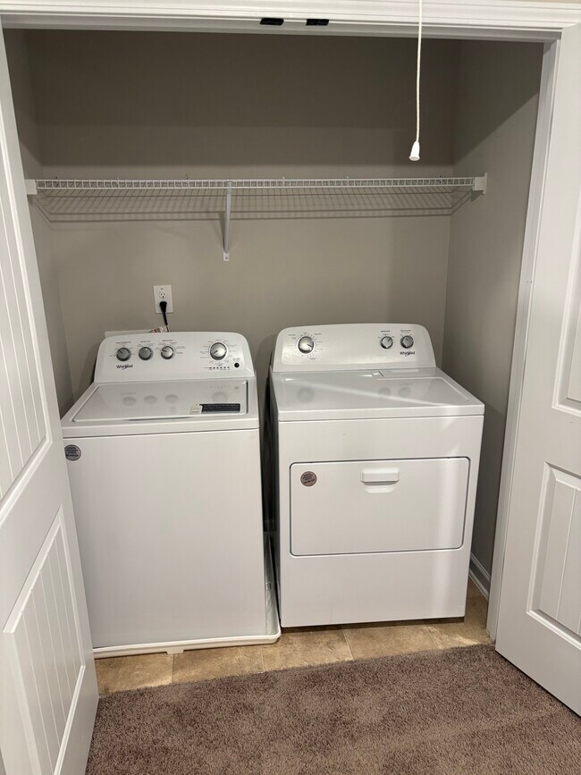 Foto del edificio - 7107 Chara Ln SW