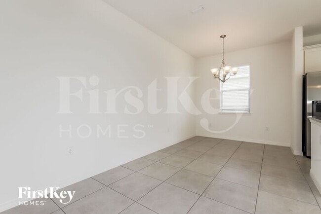 Foto del edificio - 503 Crown Rose Dr