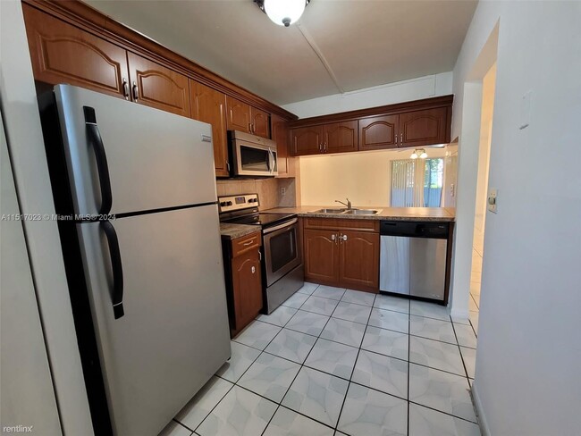 Building Photo - 3 br, 2 bath House - 426 NE 210th Circle T...