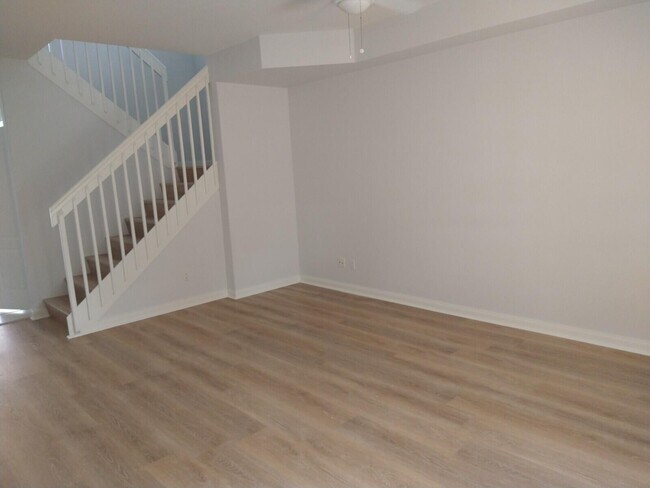 Foto del edificio - 157 Promenade Way