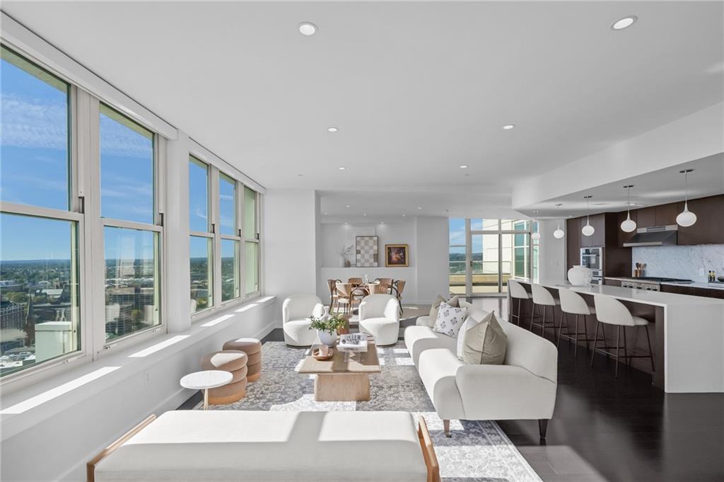 Foto principal - 1 W Exchange St