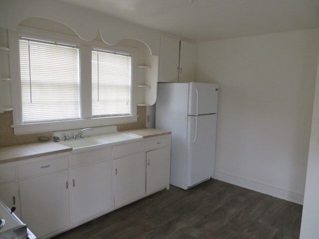 Building Photo - 2 Bedroom, 1 Bath South Hill Apartment Con...