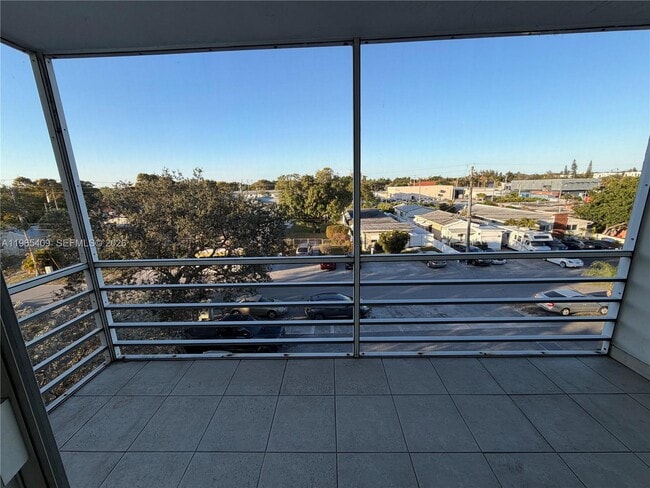 Foto del edificio - 1830 Dixieana St