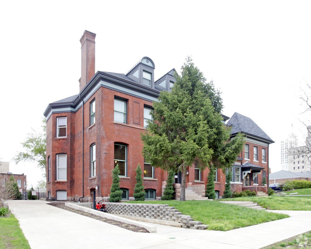 Westminster Place Apartments in Saint Louis, MO