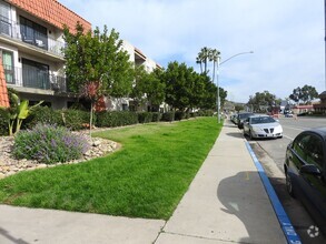 Building Photo - 6780 Friars Rd