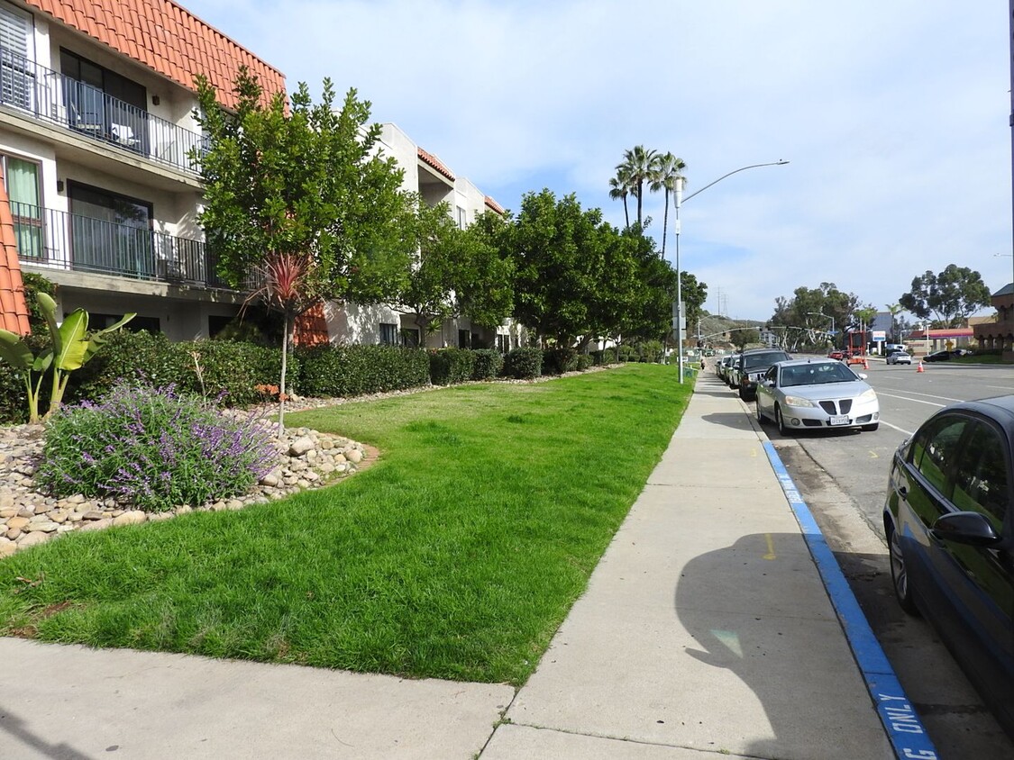 Foto principal - CENTRALLY LOCATED 1 BR CONDO