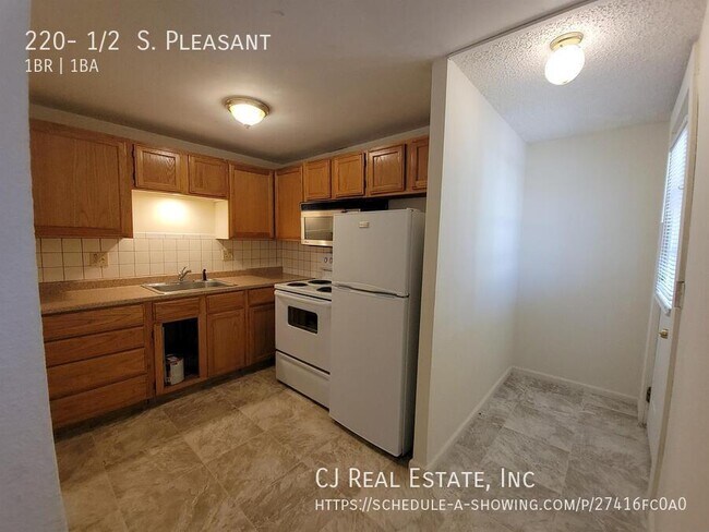 Building Photo - 220- 1/2  S. Pleasant-