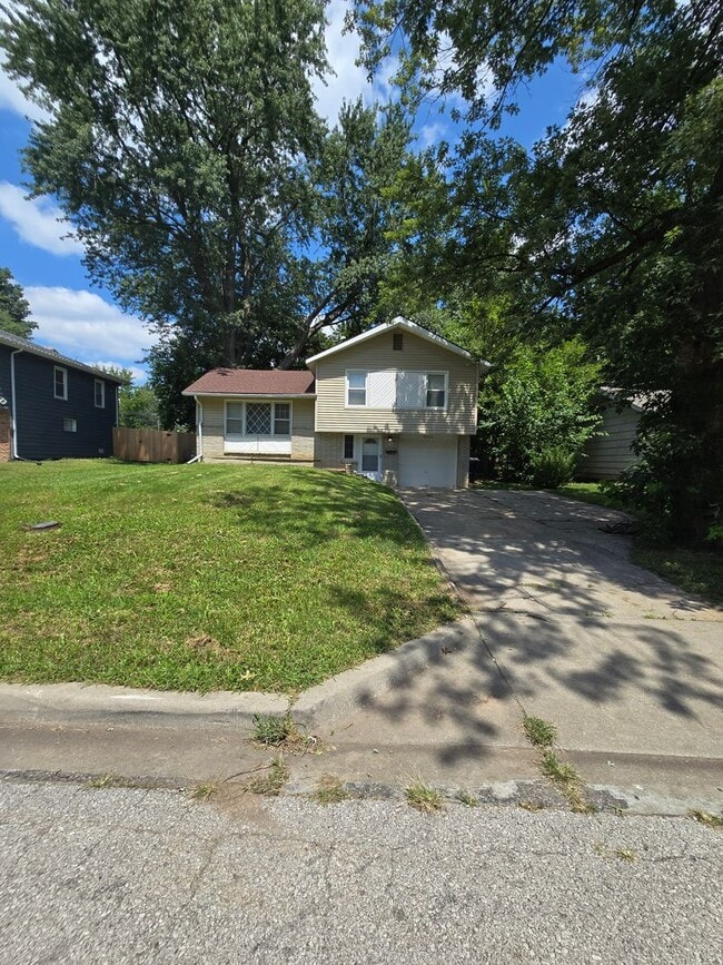 Building Photo - 8004 E 91 St