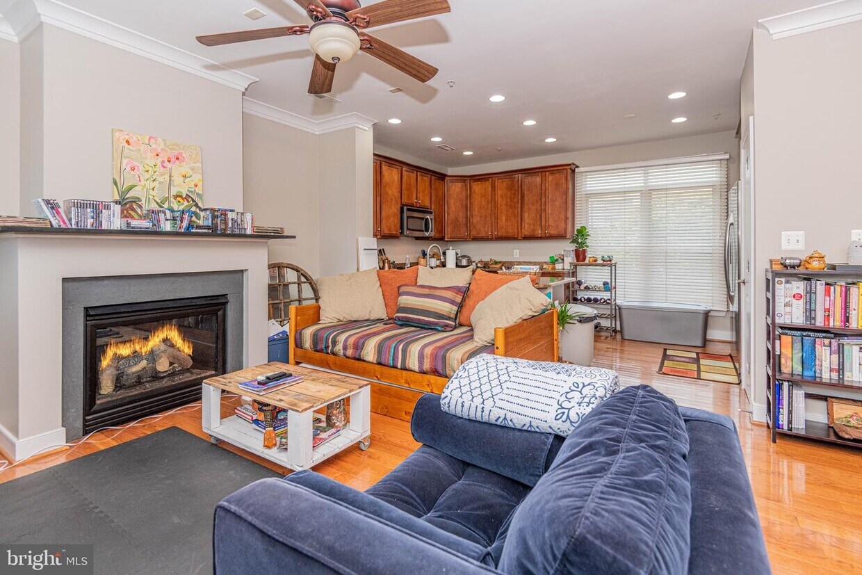 Foto principal - 5606 Baltimore Ave