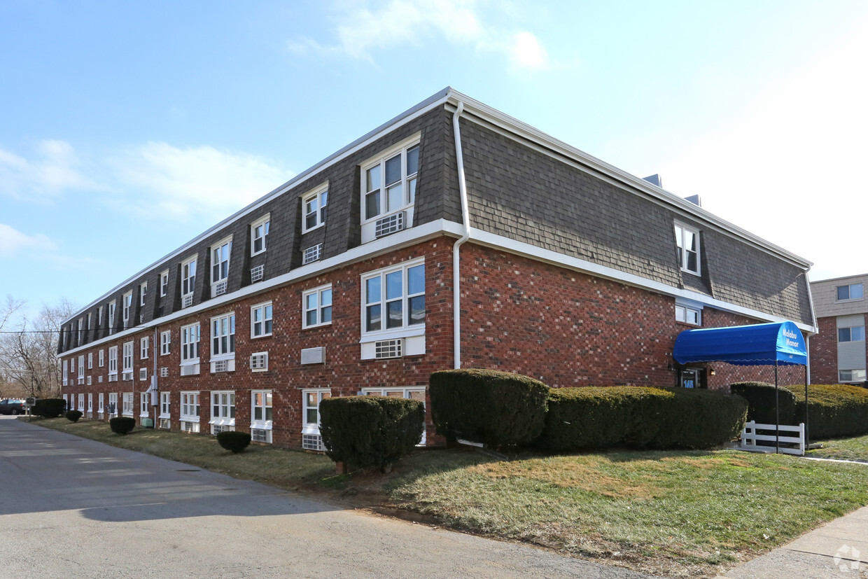 Building Photo - Malabu Manor- 62 & older or disability eligib