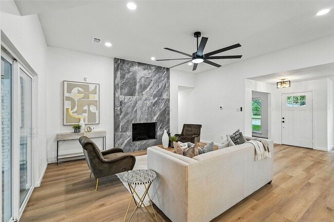 Building Photo - 4303 Blackheath Rd