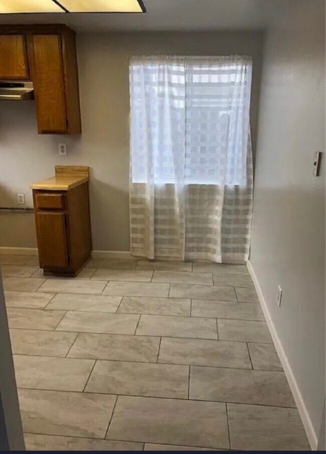 Building Photo - 6720 Newlin Ave