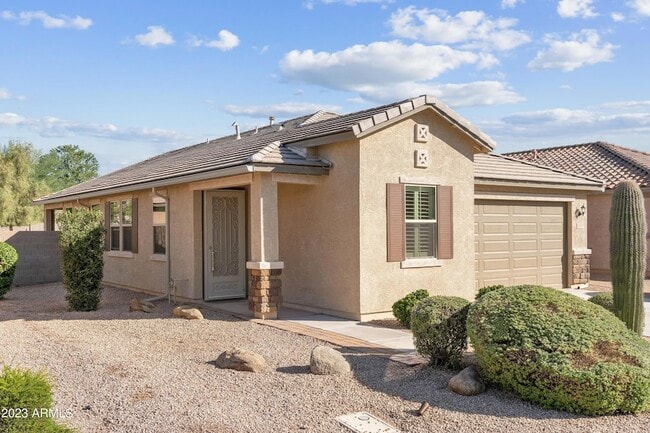 Building Photo - 2820 E Detroit St