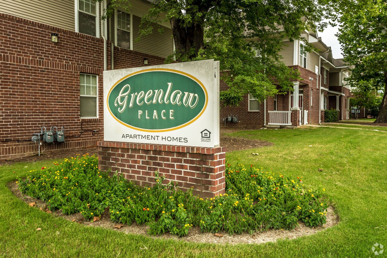 Greenlaw Place Apartments Memphis, TN