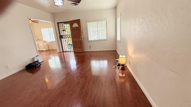 Foto del edificio - 3517 E Lamona Ave