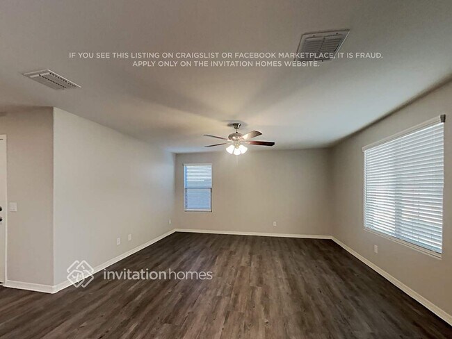 Building Photo - 8020 W Agora Ln