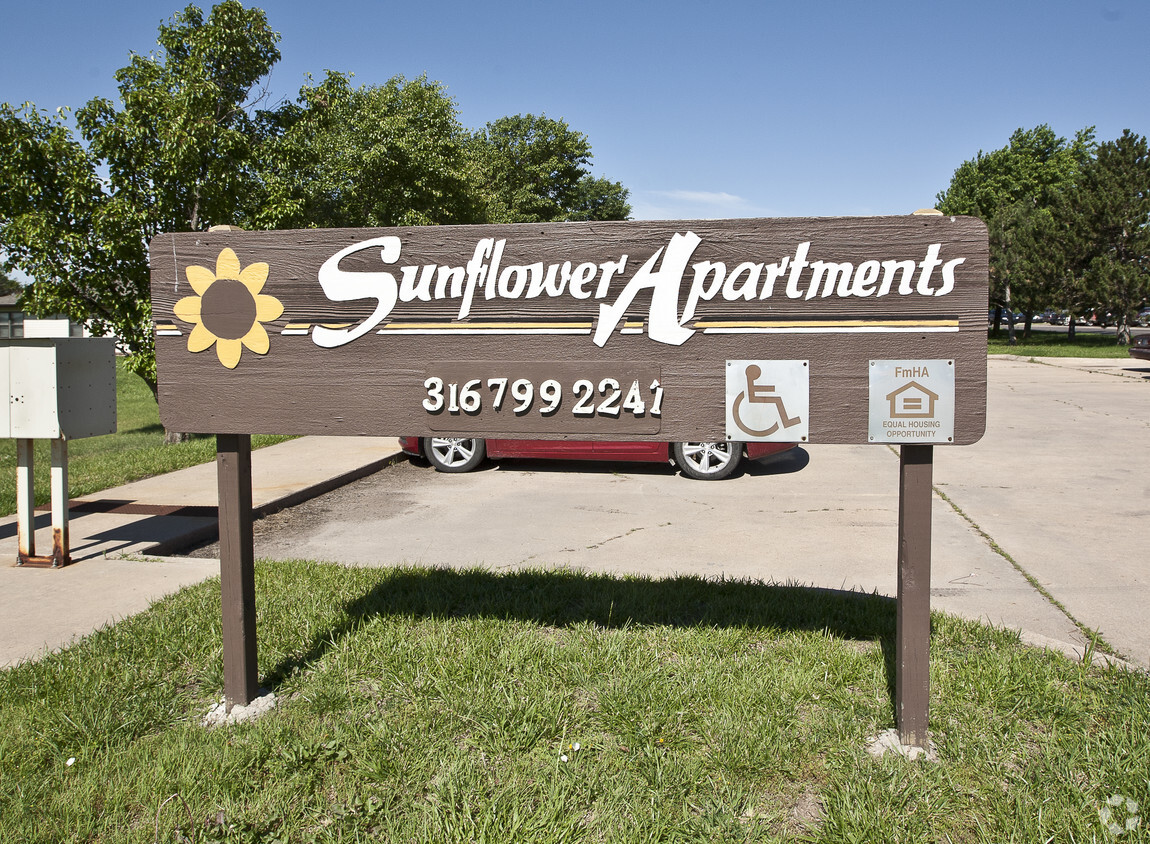Building Photo - Sunflower Apartments