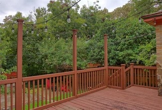 Building Photo - 7010 Vivian Ave Building Photo - 7010 Vivian Ave