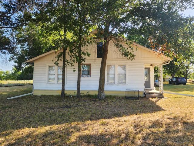 Foto del edificio - 106 SE County Rd 2190