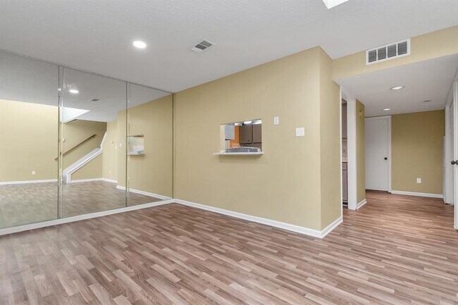 Foto del edificio - 109 Delores St