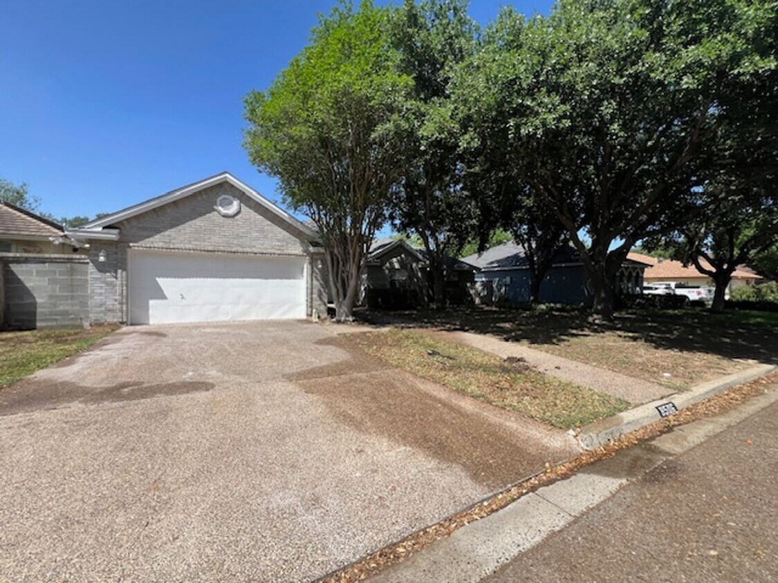 Primary Photo - Crown Wood Subdivision