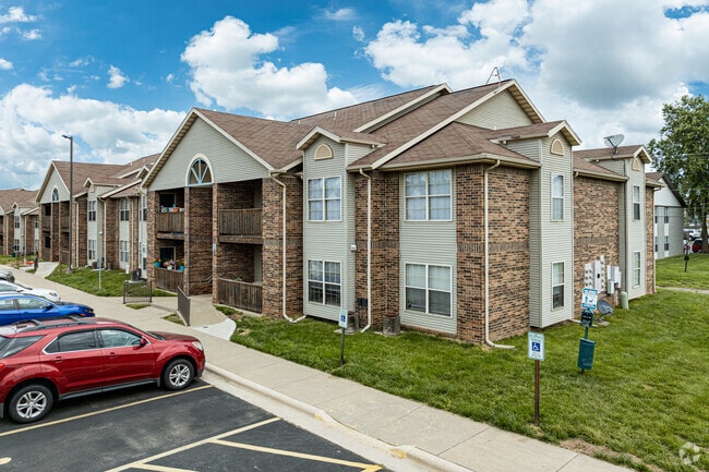 Building Photo - Willow Creek