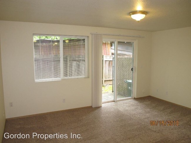 Building Photo - 546 SE 151st Ave