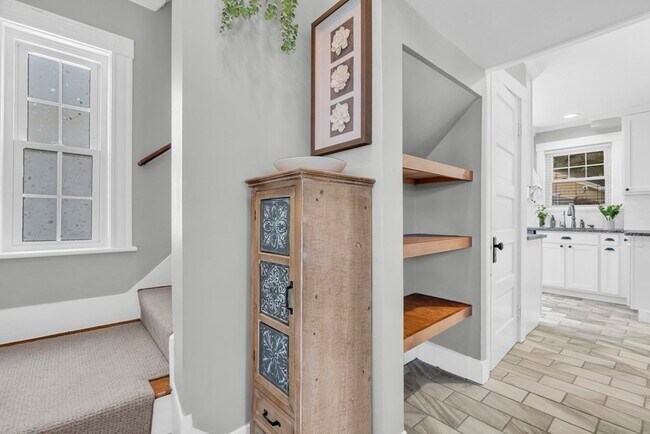 Building Photo - 70 Washington Ave