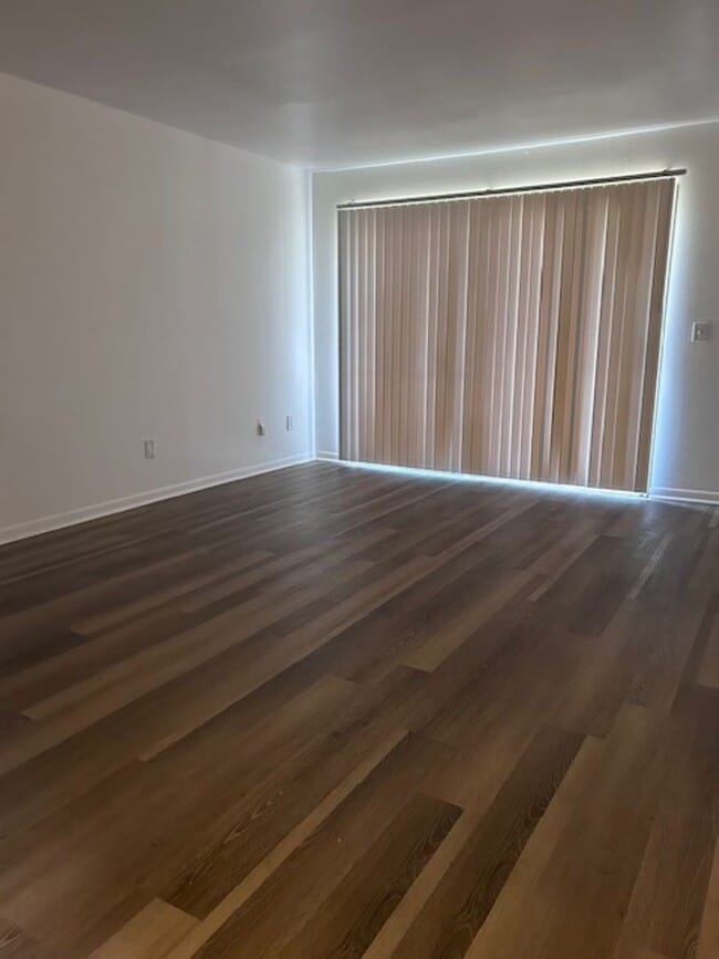 Building Photo - Coming Soon! Newly Renovated 1 Bedroom Apa...