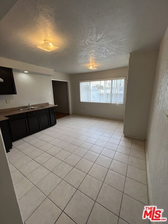 Foto del edificio - 1308 E Oaks St