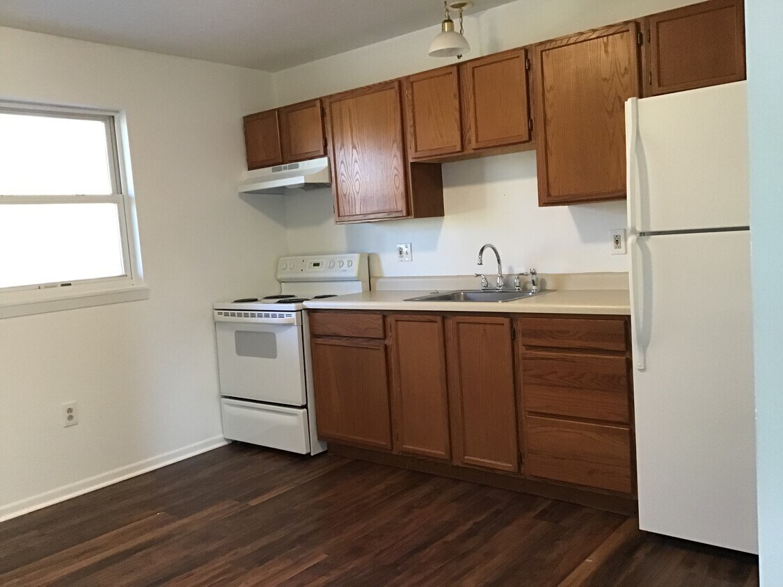 Foto principal - 529 Moore Ave