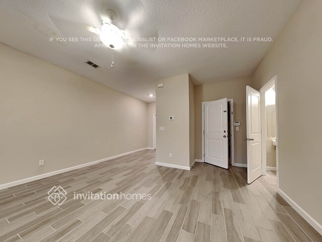 Building Photo - 1329 Grassland Ave