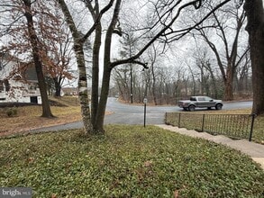 Building Photo - 411 N 4th St