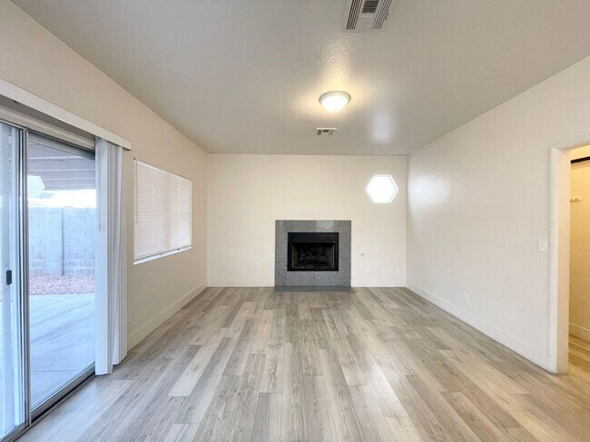 Foto del edificio - Cozy two-story single-family house