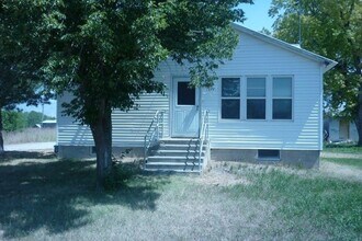 Building Photo - 1474 E Main St