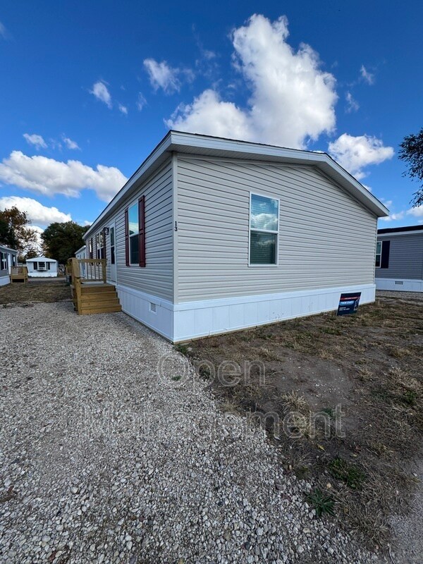 Foto del edificio - 755 N Tratt St