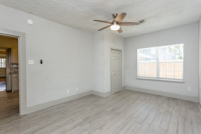 Building Photo - 4310 Wilmer St