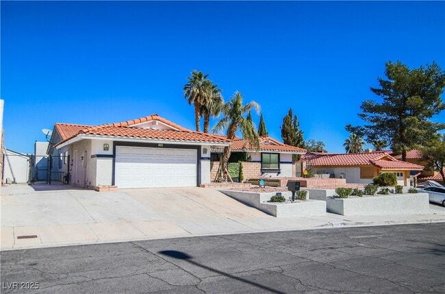 Building Photo - 5086 Cartaro Dr