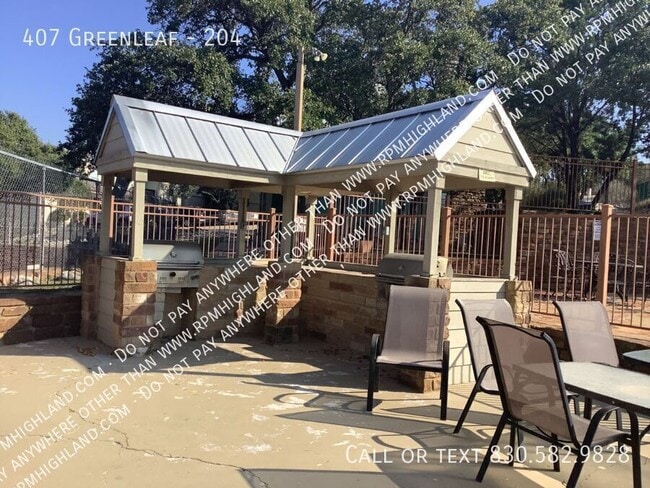Building Photo - 407 Greenleaf-204
