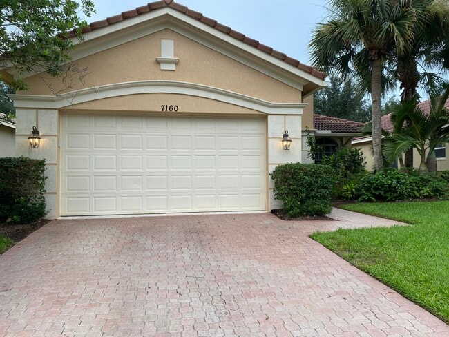 Foto del edificio - 7160 Maidstone Dr