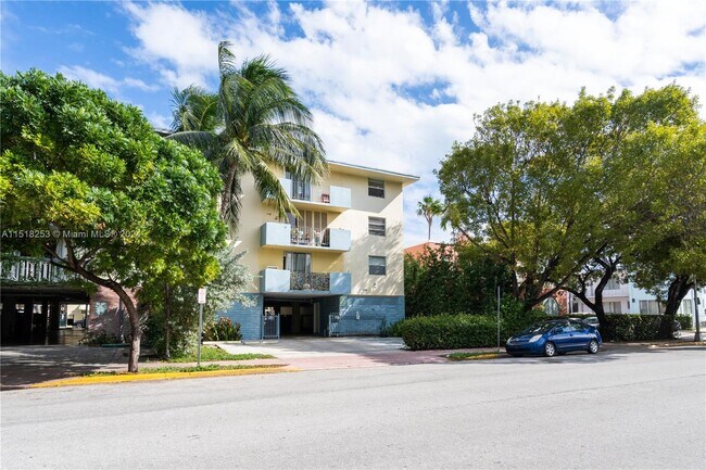 Foto del edificio - 915 Jefferson Ave