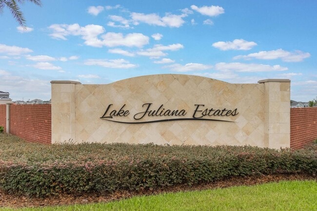 Building Photo - 329 Lake Vista Dr
